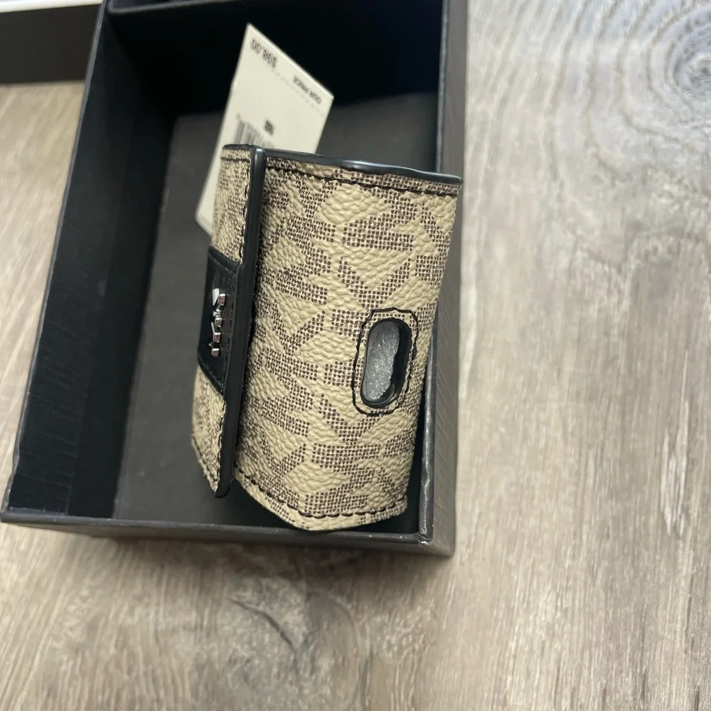 Michael Kors AirPod case